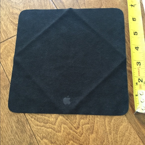 Bundle of 4 Apple items - Picture 3 of 5